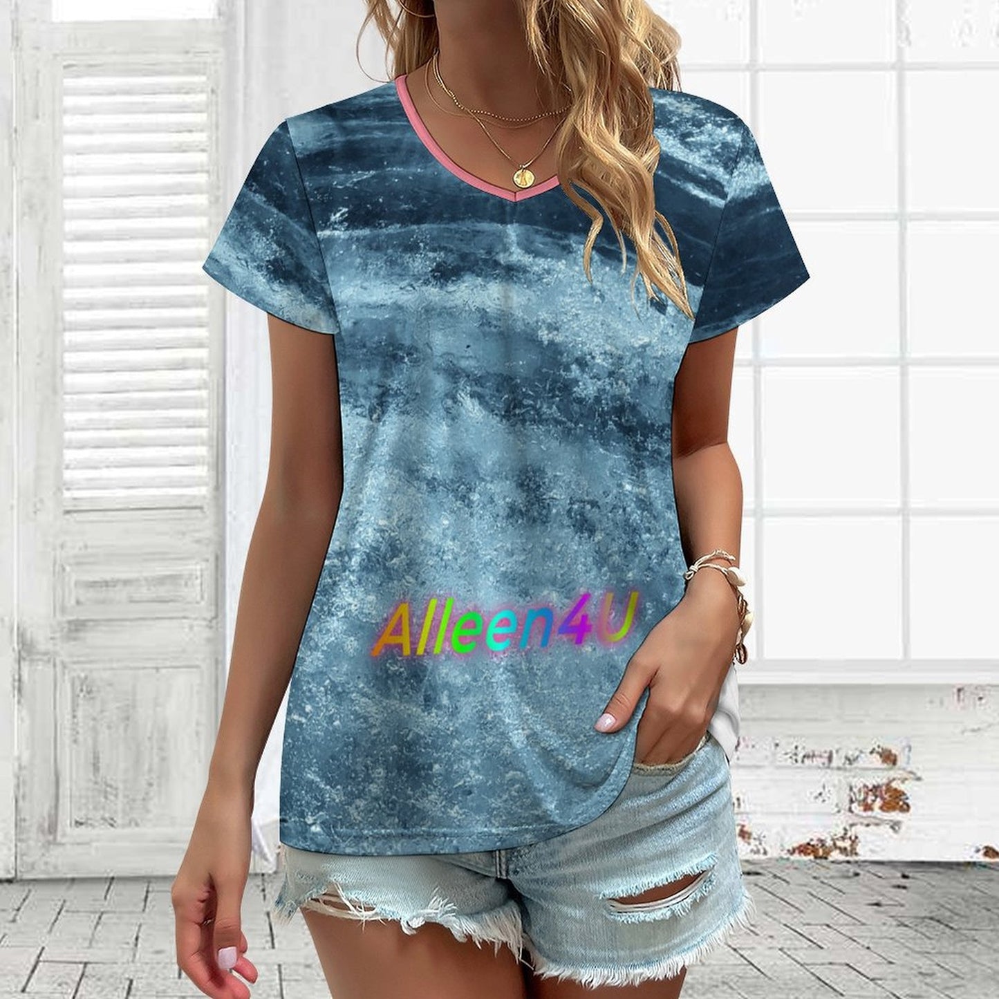 V-neck T-shirt